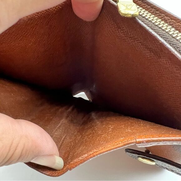 Authentic Vintage Louis Vuitton Monogram Compact Zippered Bifold Wallet - Picture 7 of 9
